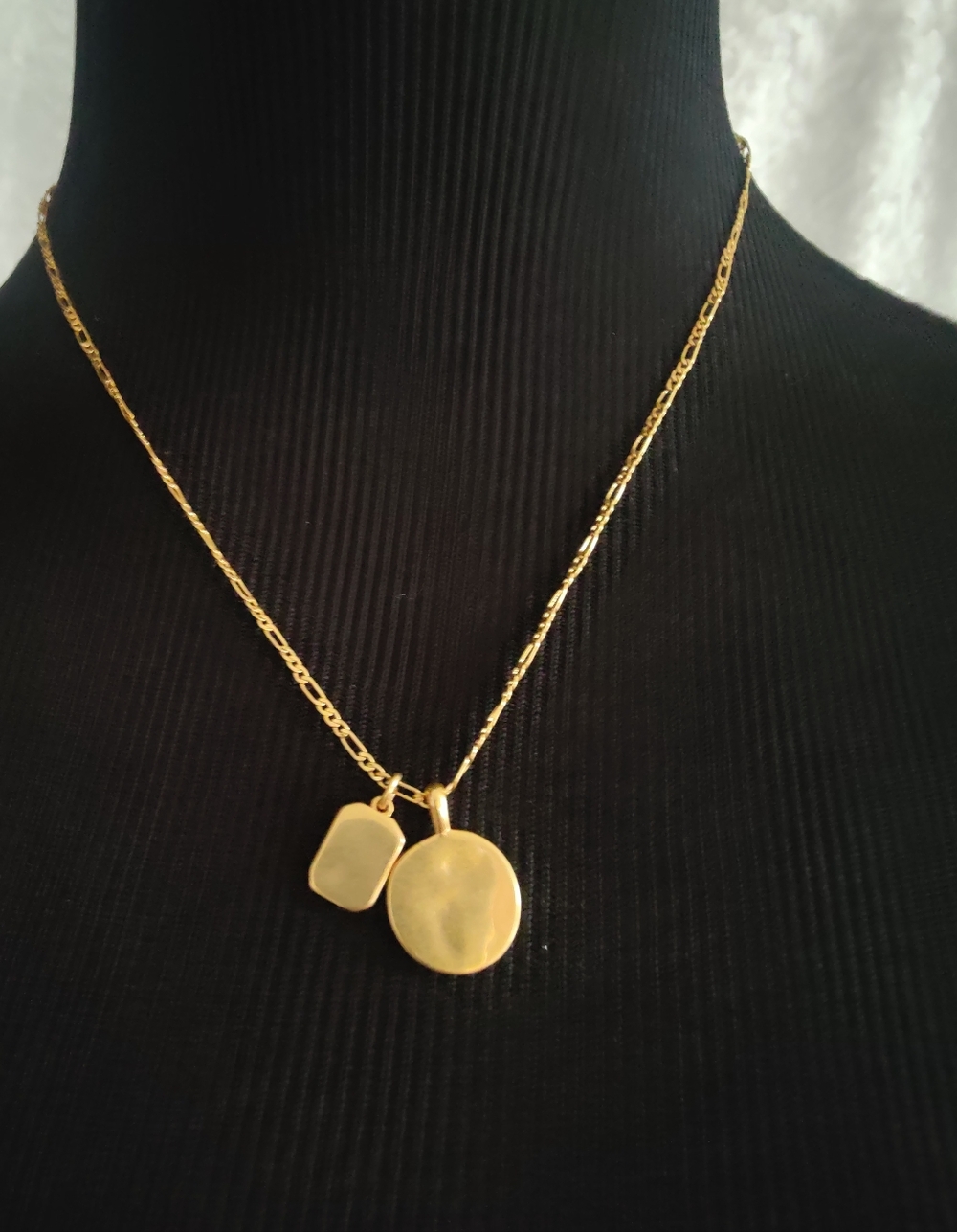 Madewell Gold Tone Layered Pendant Necklace Double Charm Disc Tag 18-21 In - Picture 3 of 9